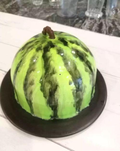 嗯吃瓜蛋糕,甜蜜与趣味并存的创意美食体验